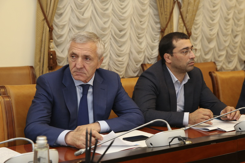 В Правительстве Дагестана обсудили состояние задолженности за потребленные энергоресурсы